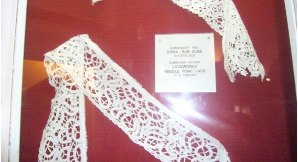 Exquisite lace in the museum, several centuries old!!